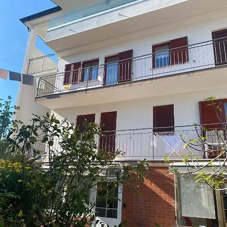 Apartment Nikval
