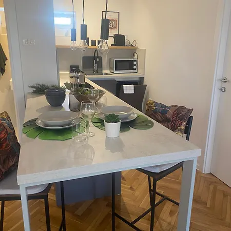 Nikval Apartment *