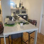 Nikval Apartment *